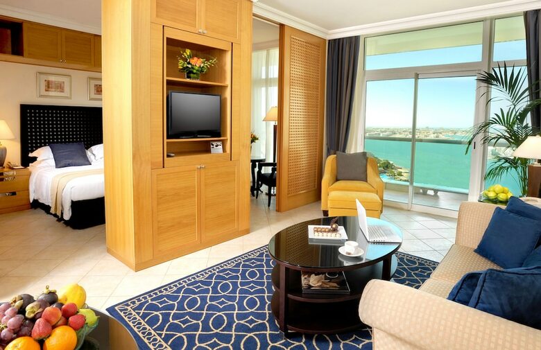 Hotel Beach Rotana