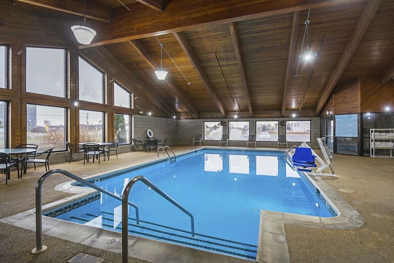 Hotel Quality Inn And Suites