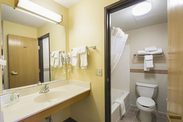 Hotel Quality Inn And Suites