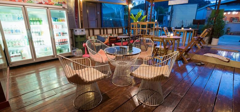 Hostal Sincere Guest House & Restaurant