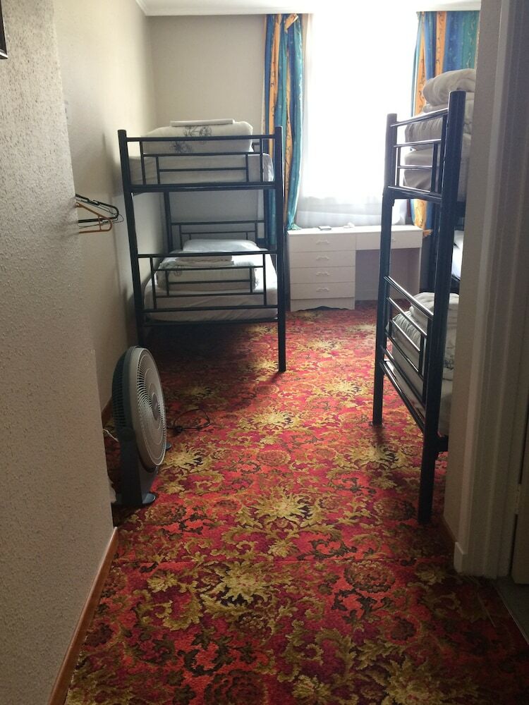 Hostal Ariki Backpackers