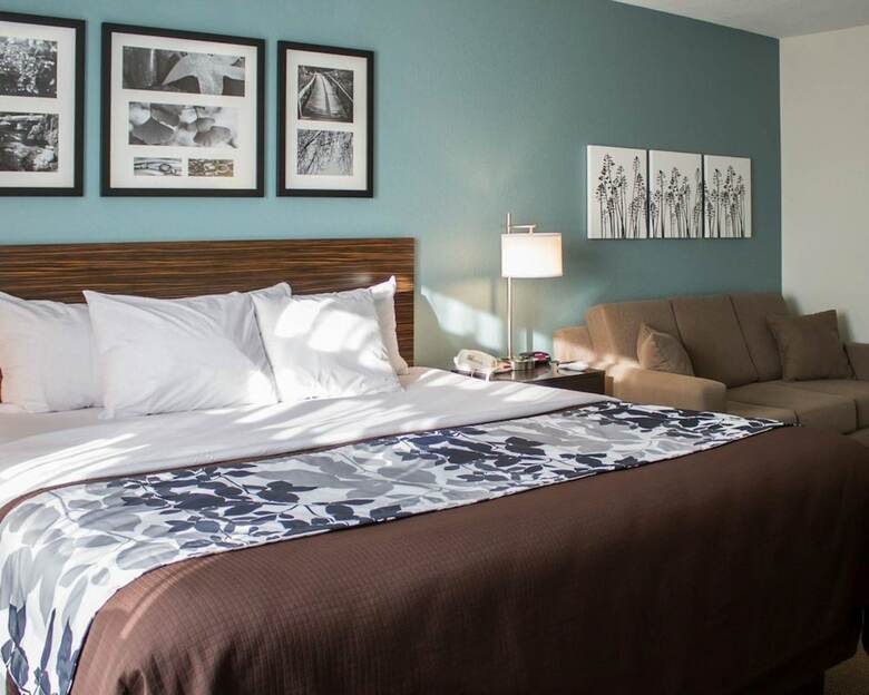 Hotel Sleep Inn & Suites