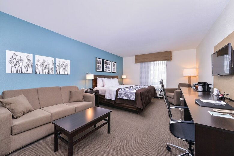Hotel Sleep Inn & Suites