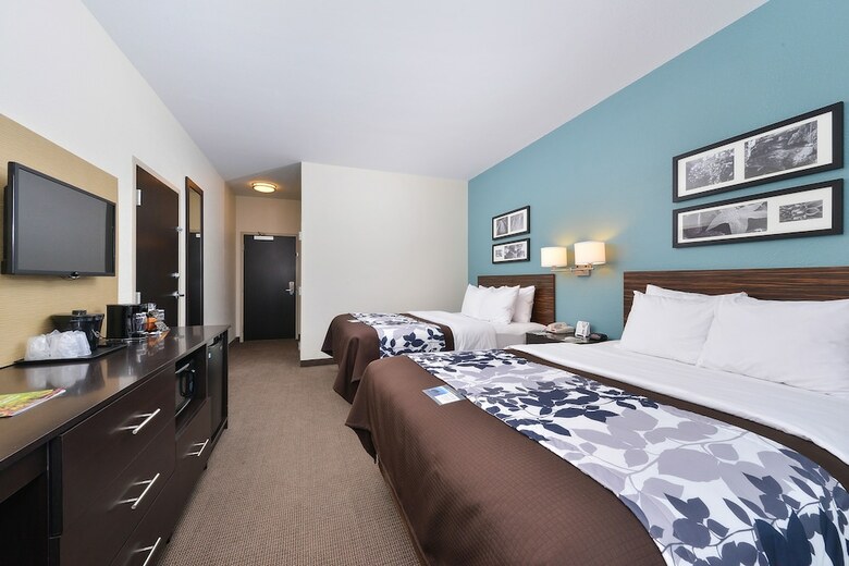 Hotel Sleep Inn & Suites
