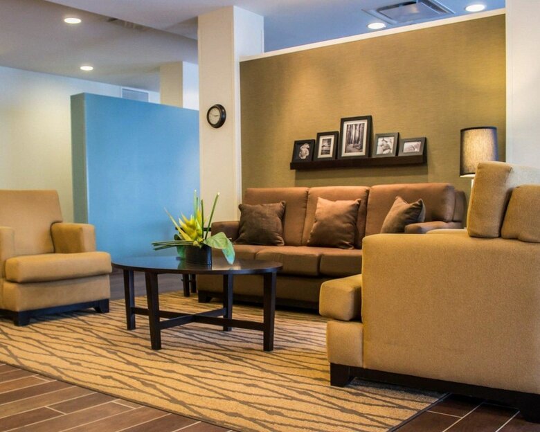 Hotel Sleep Inn & Suites