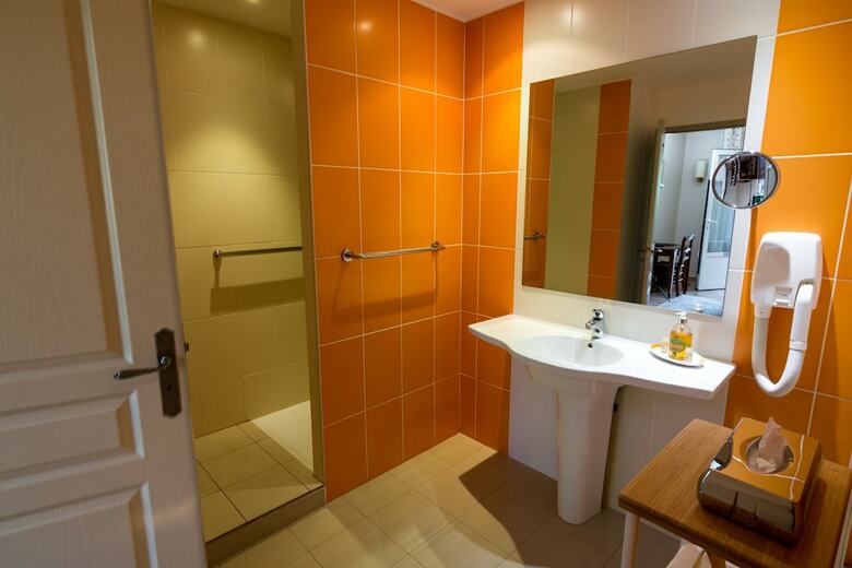 Hotel H�tel Les Restanques de Moustiers