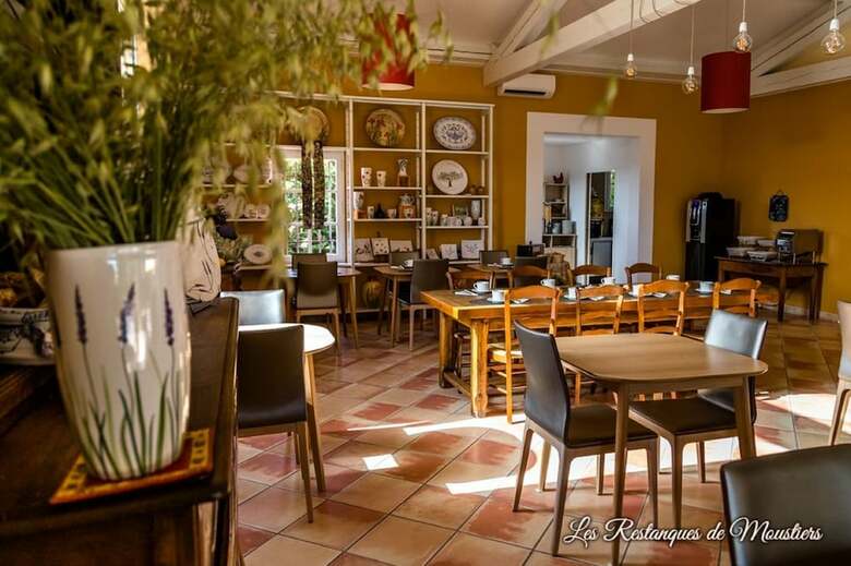 Hotel H�tel Les Restanques de Moustiers