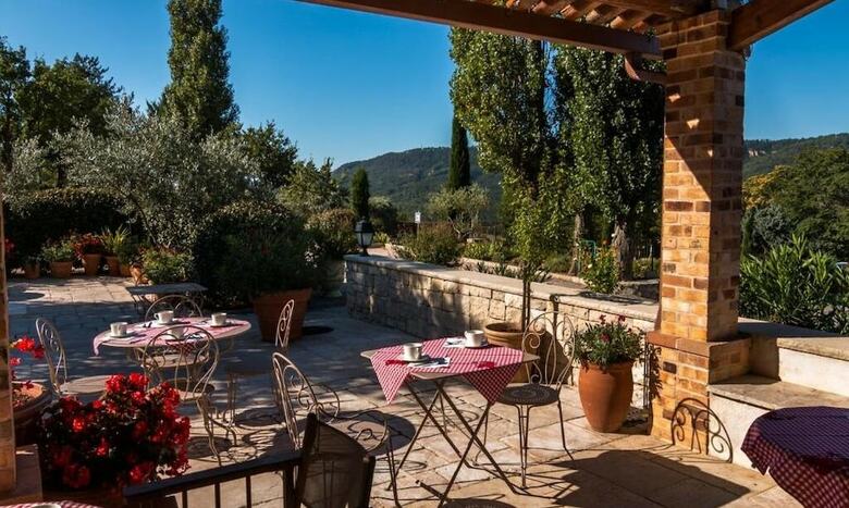 Hotel H�tel Les Restanques de Moustiers