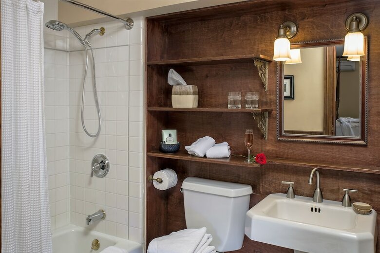 Hotel Applewood Inn And Spa