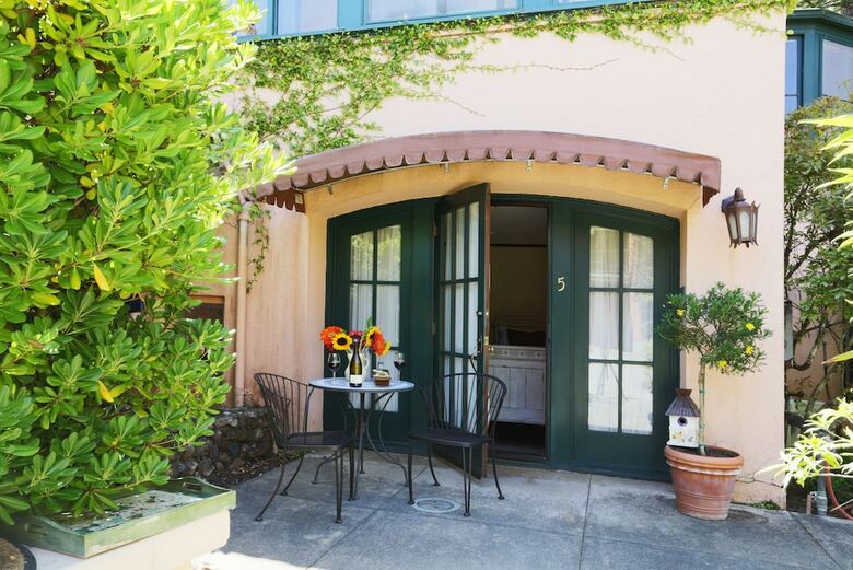 Hotel Applewood Inn And Spa