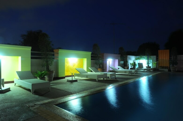 Hotel Angket Hip Residence