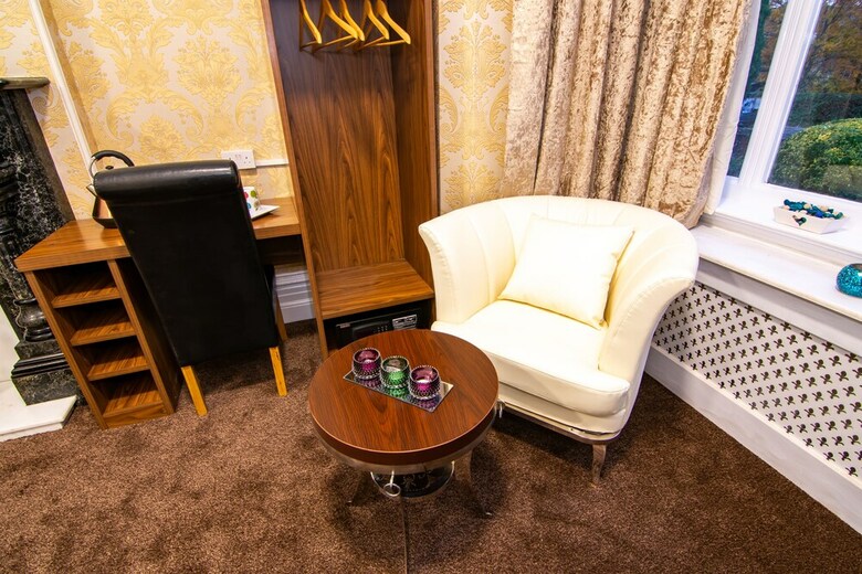 Trivelles Park Hotel