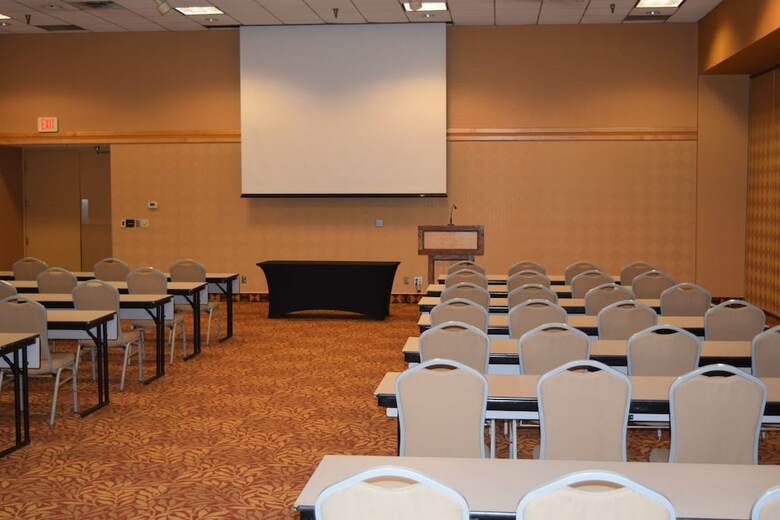 Gateway Hotel And Conference Center