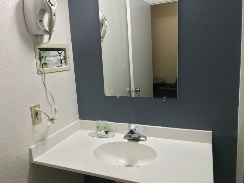 Motel Travelers Inn Medford