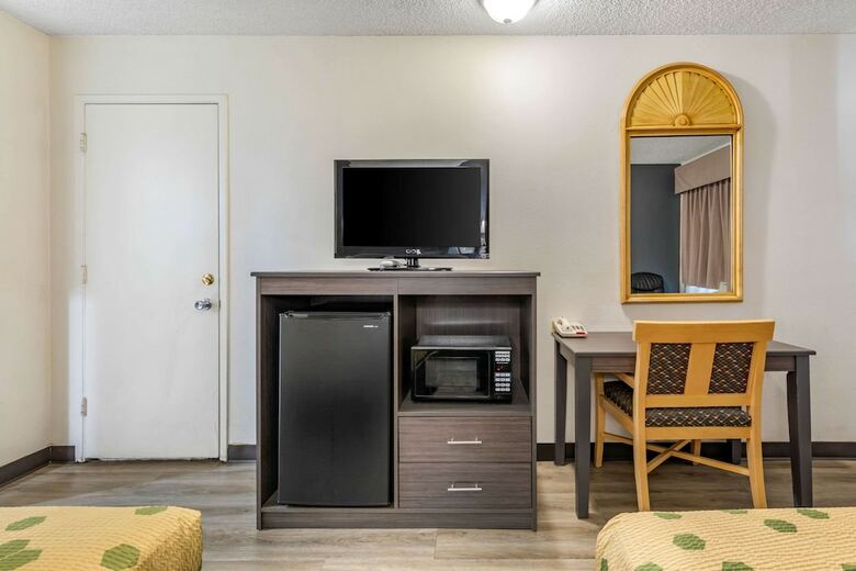 Hotel Econo Lodge On Historic Route 66