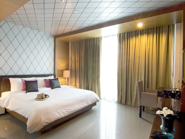 Way Hotel