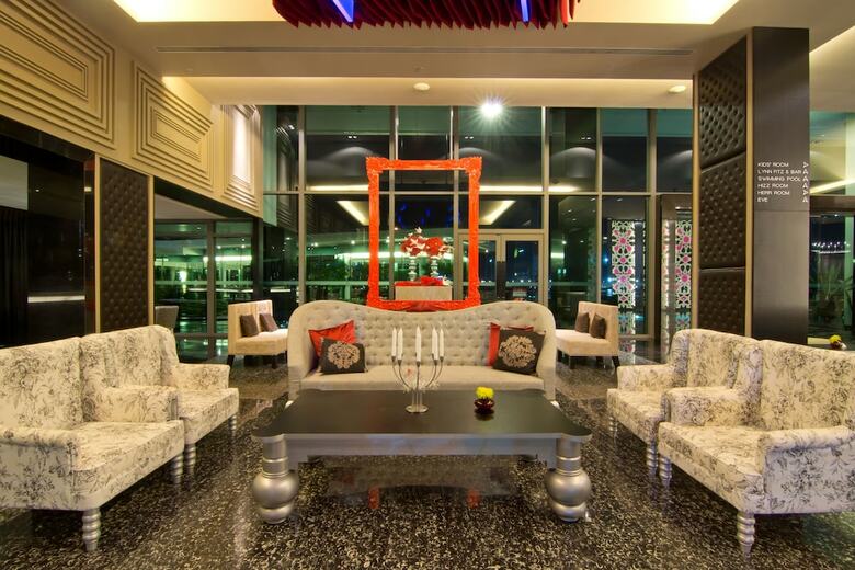 Way Hotel
