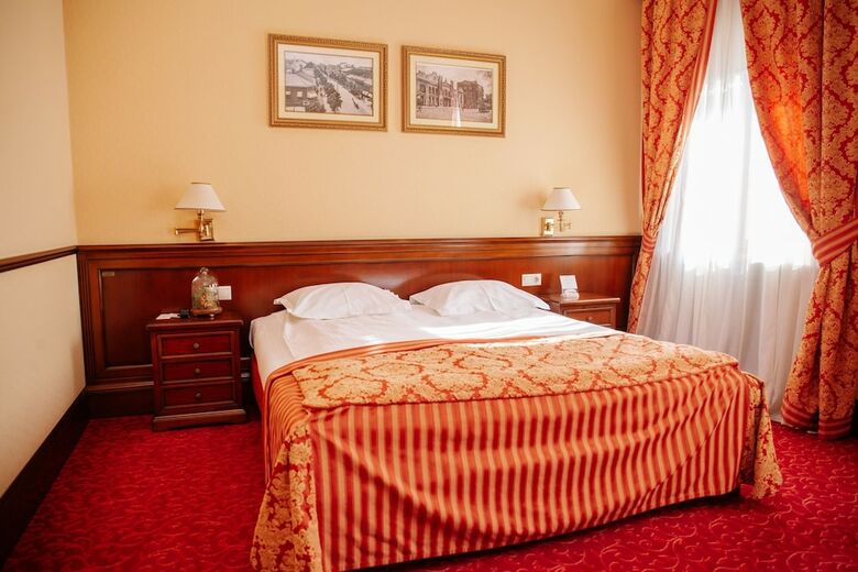 Hotel Bristol