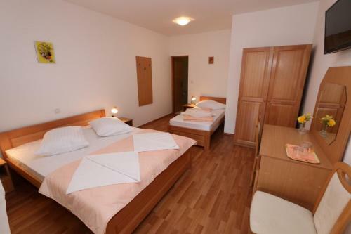 Bed & Breakfast Pansion Comfort Sidro