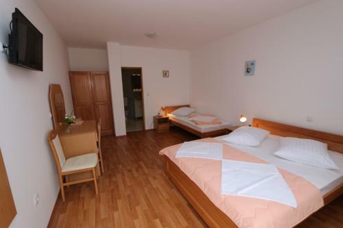 Bed & Breakfast Pansion Comfort Sidro