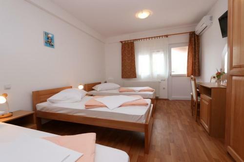 Bed & Breakfast Pansion Comfort Sidro