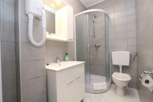 Bed & Breakfast Pansion Comfort Sidro