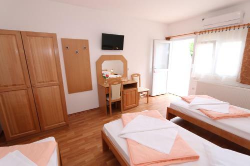 Bed & Breakfast Pansion Comfort Sidro