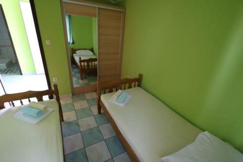 Apartments Kne?evi?