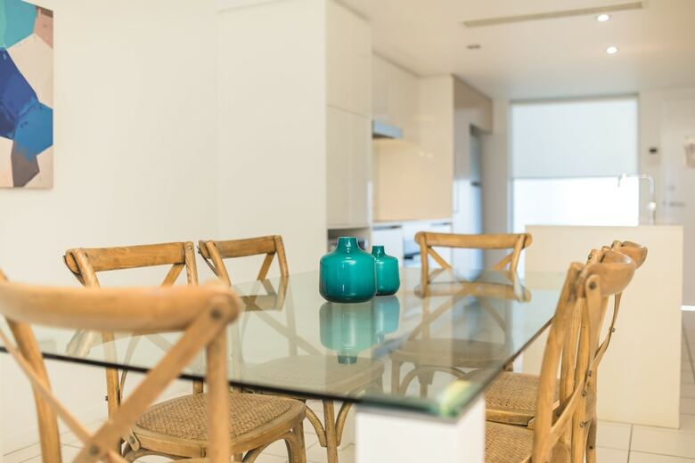 Echelon Apartments