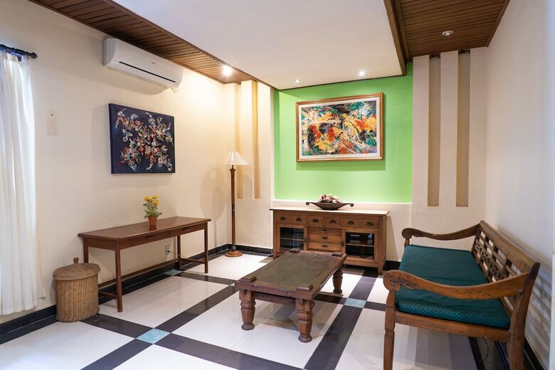Maxi Hotel & Spa