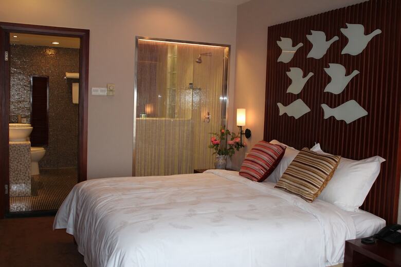 Cruise Business Hotel