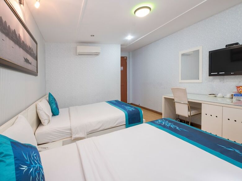 Blue River Hotel