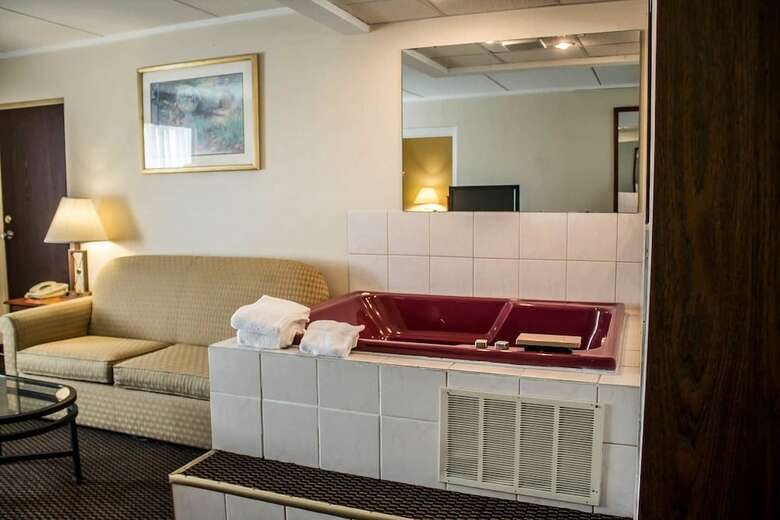 Hotel Quality Inn & Suites North
