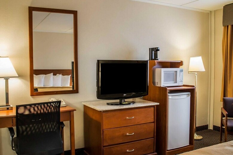 Hotel Quality Inn & Suites North
