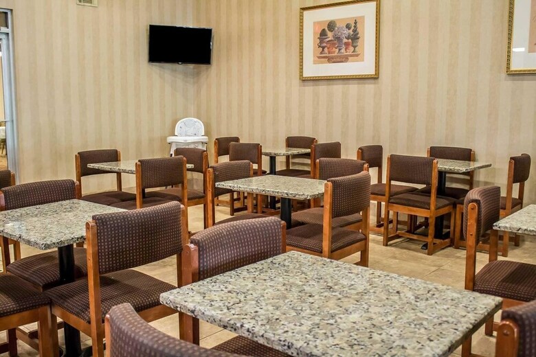 Hotel Quality Inn & Suites North