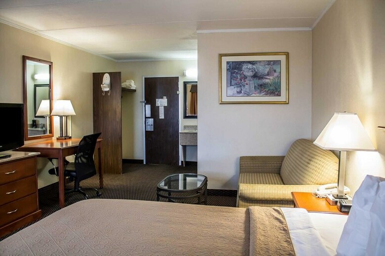 Hotel Quality Inn & Suites North