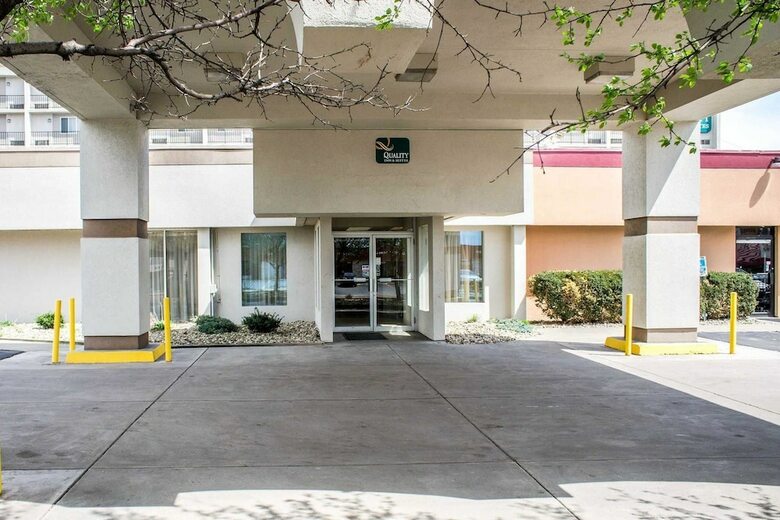 Hotel Quality Inn & Suites North