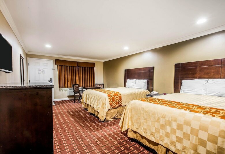 Motel Rodeway Inn & Suites