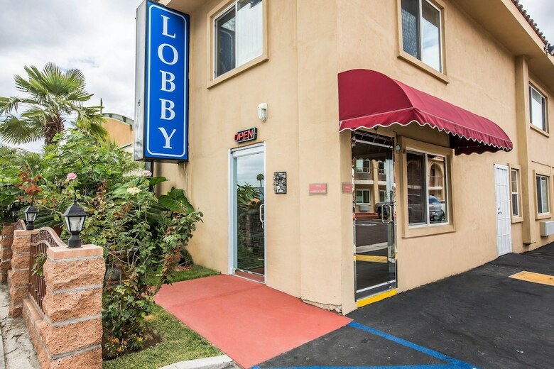Motel Rodeway Inn & Suites