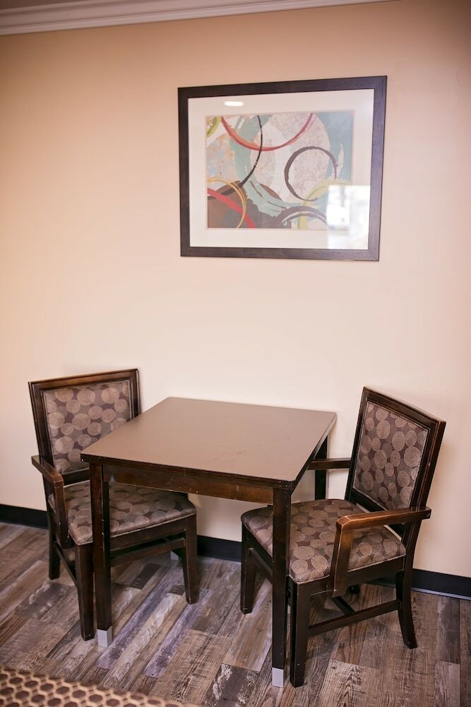 Motel Rodeway Inn & Suites