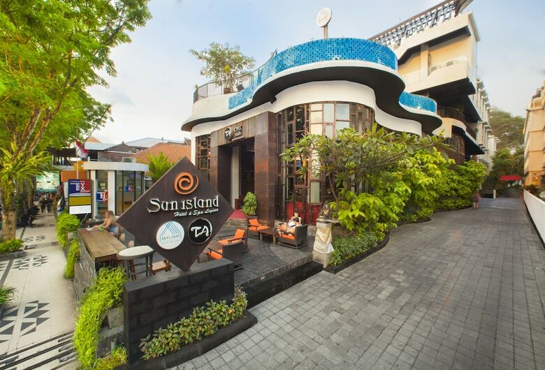 Sun Island Hotel & Spa Legian