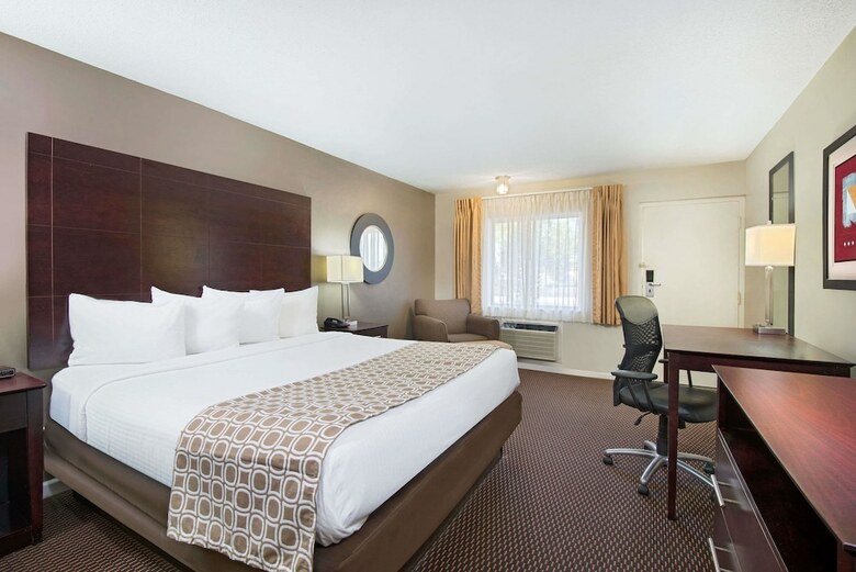 Motel Baymont By Wyndham Sandusky