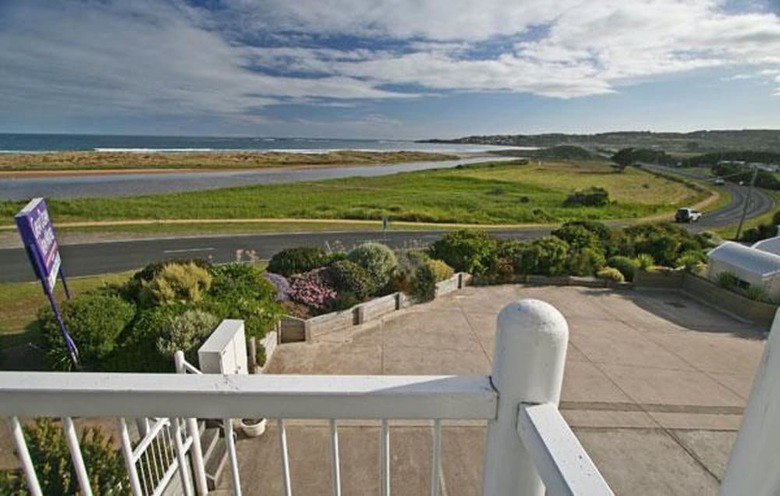 A Great Ocean View Motel