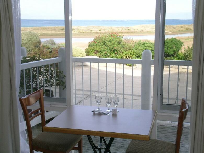 A Great Ocean View Motel
