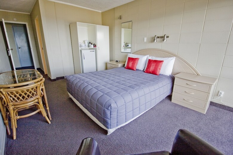 Tui Oaks Motel