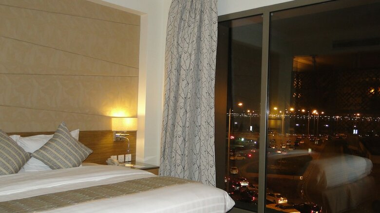 Golden Tulip Dammam Corniche Hotel