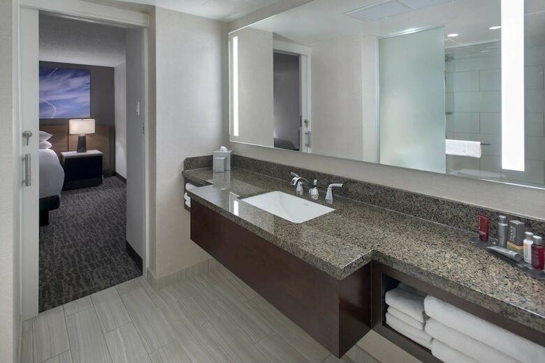 Hotel Newark Liberty International Airport Marriott