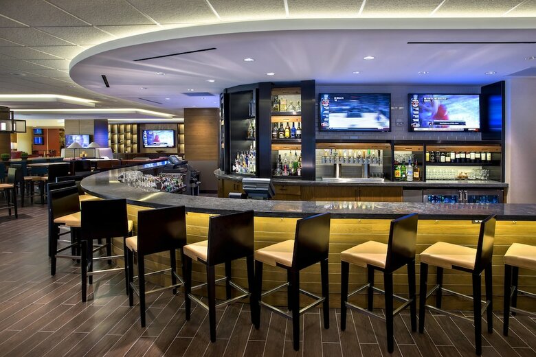 Hotel Newark Liberty International Airport Marriott