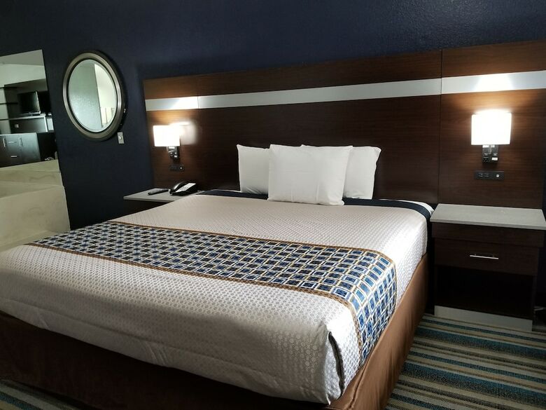 Hotel Homebridge Inn And Suites