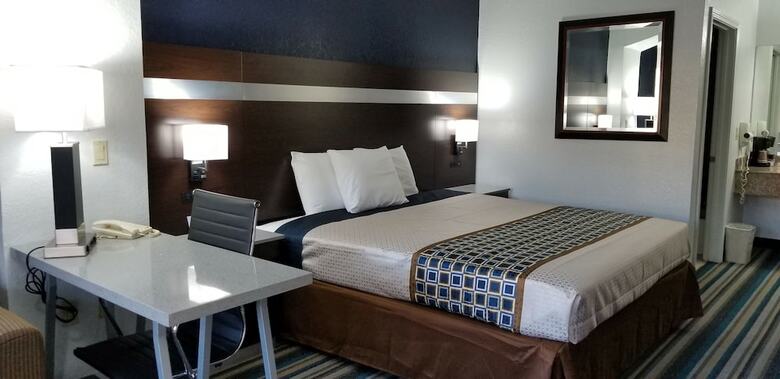 Hotel Homebridge Inn And Suites